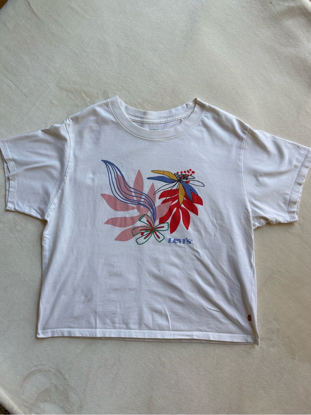 Levi's Cropped Floral Graphic Tee